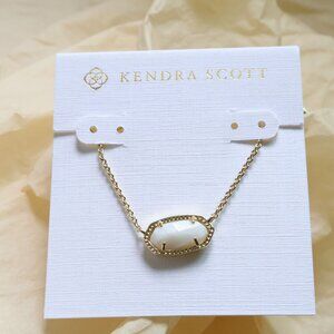 Kendra Scott Elisa Ivory Pearl Pendant Necklace in Gold